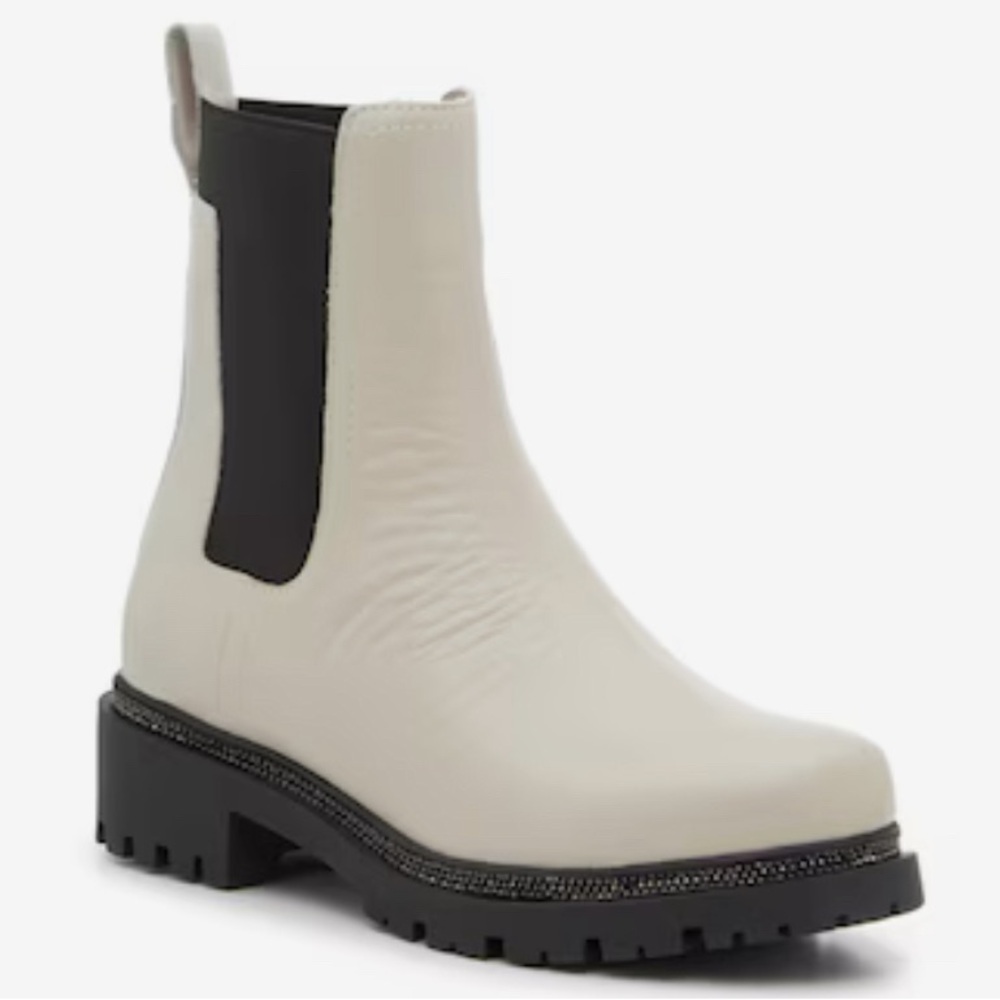 DKNY Rick Slip On Leather Chelsea Boots Vanilla 8.5